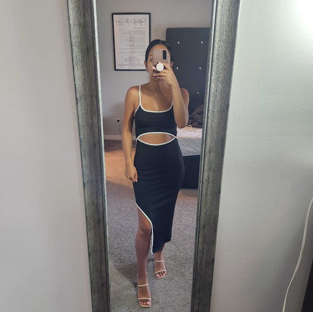 Elegant Black Cut-Out Midi Dress
